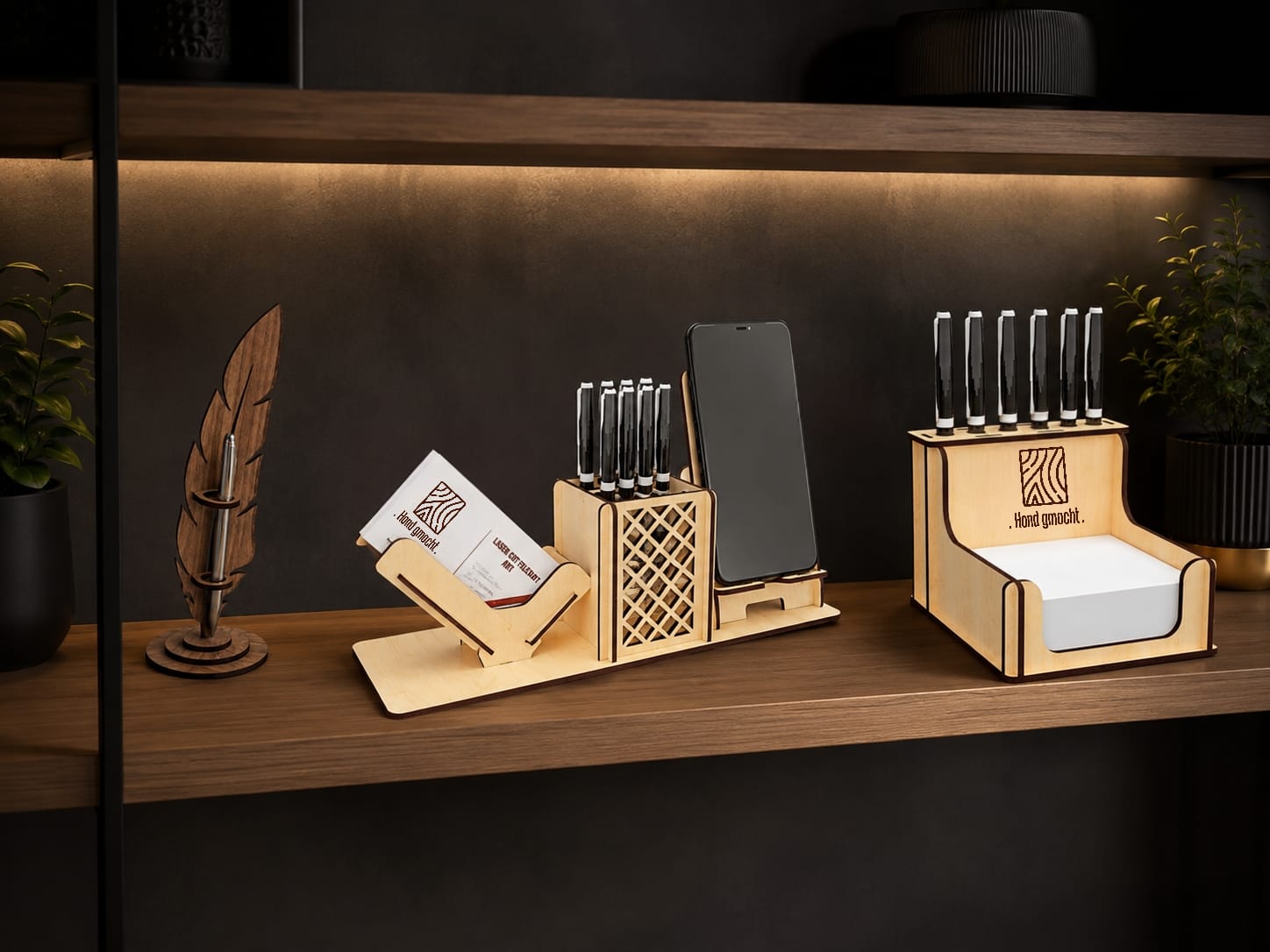 Personalisierter Schreibtisch-Organizer aus Holz